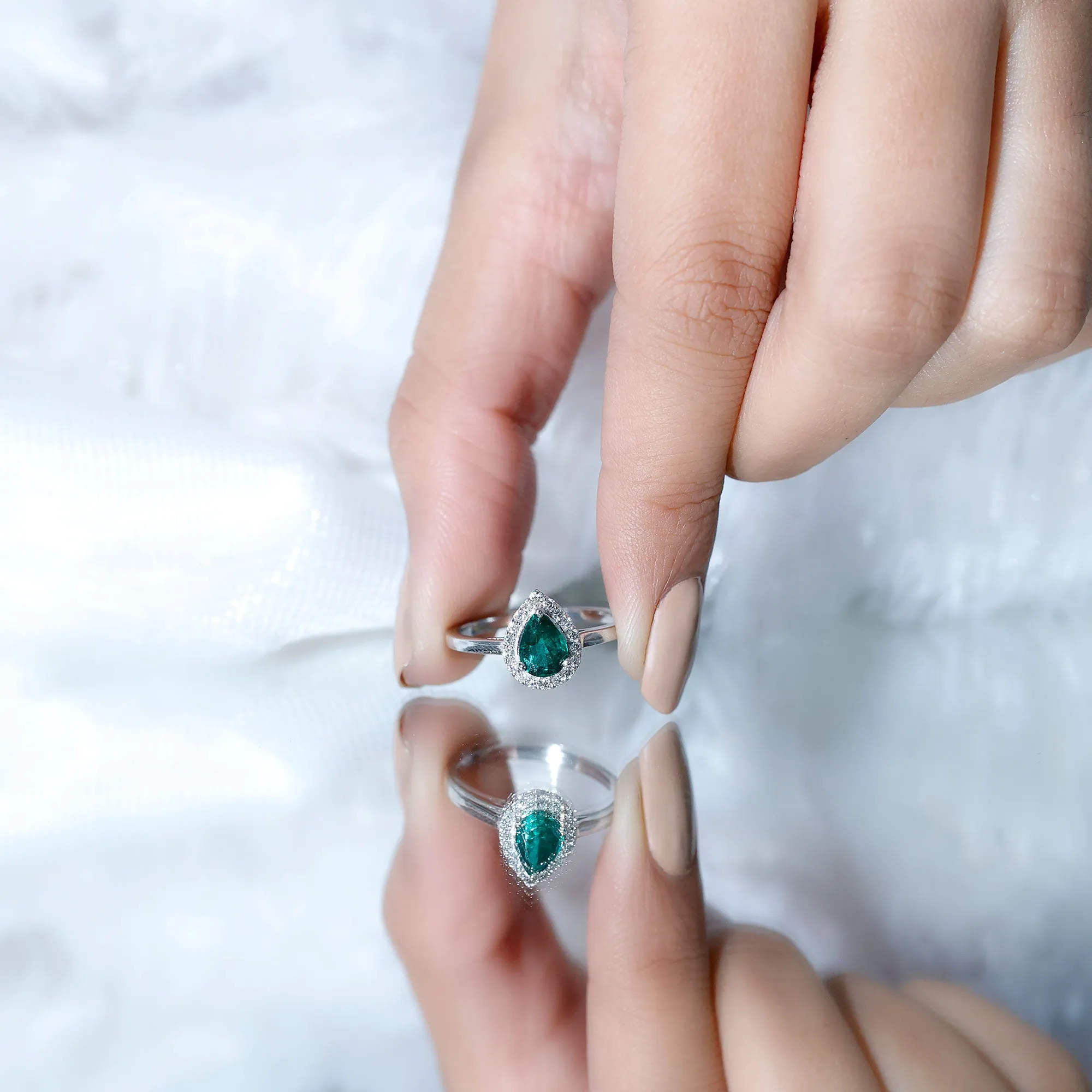 1 CT Emerald Teardrop Engagement Ring with Diamond Halo