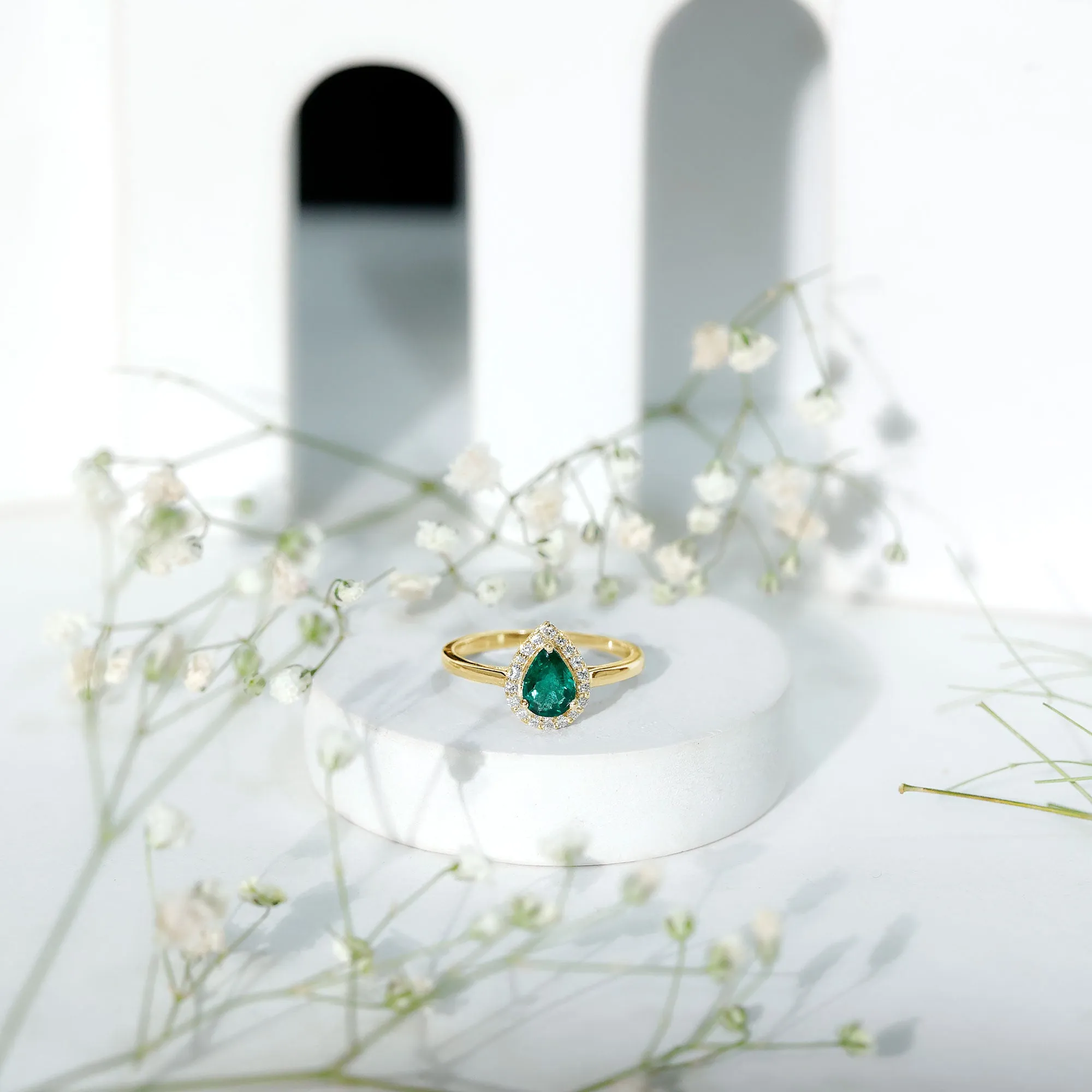 1 CT Emerald Teardrop Engagement Ring with Diamond Halo