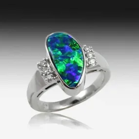 18kt White Gold Opal and diamond ring