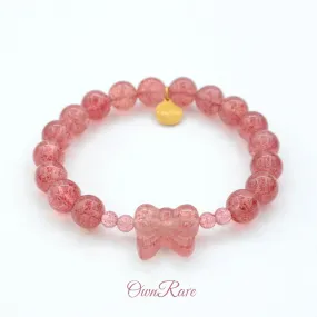 A natural strawberry crystal bracelet that attracts love