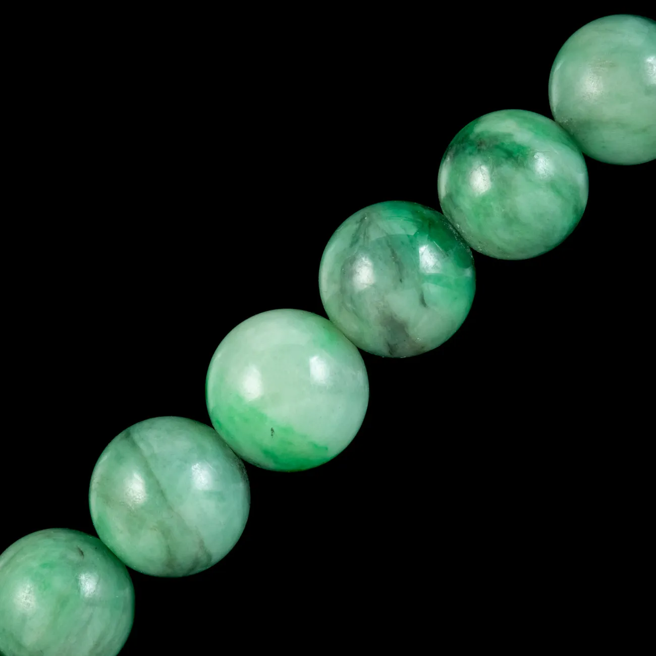 Antique Victorian Jade Bead Necklace 9ct Gold Clasp Circa 1900