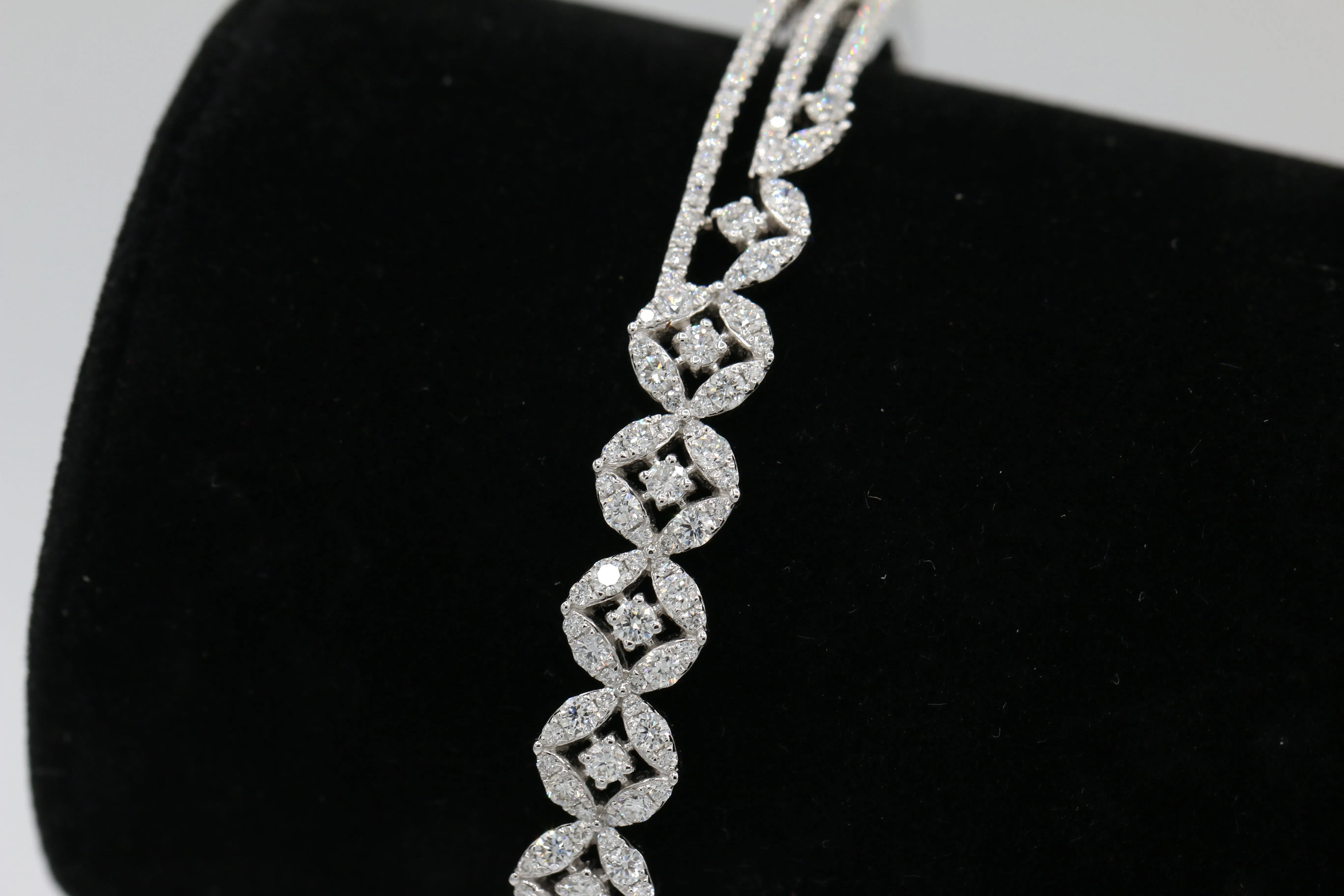 Assymetrical Diamond Bracelet in 14KT White Gold ( 1.71ct tw dia )