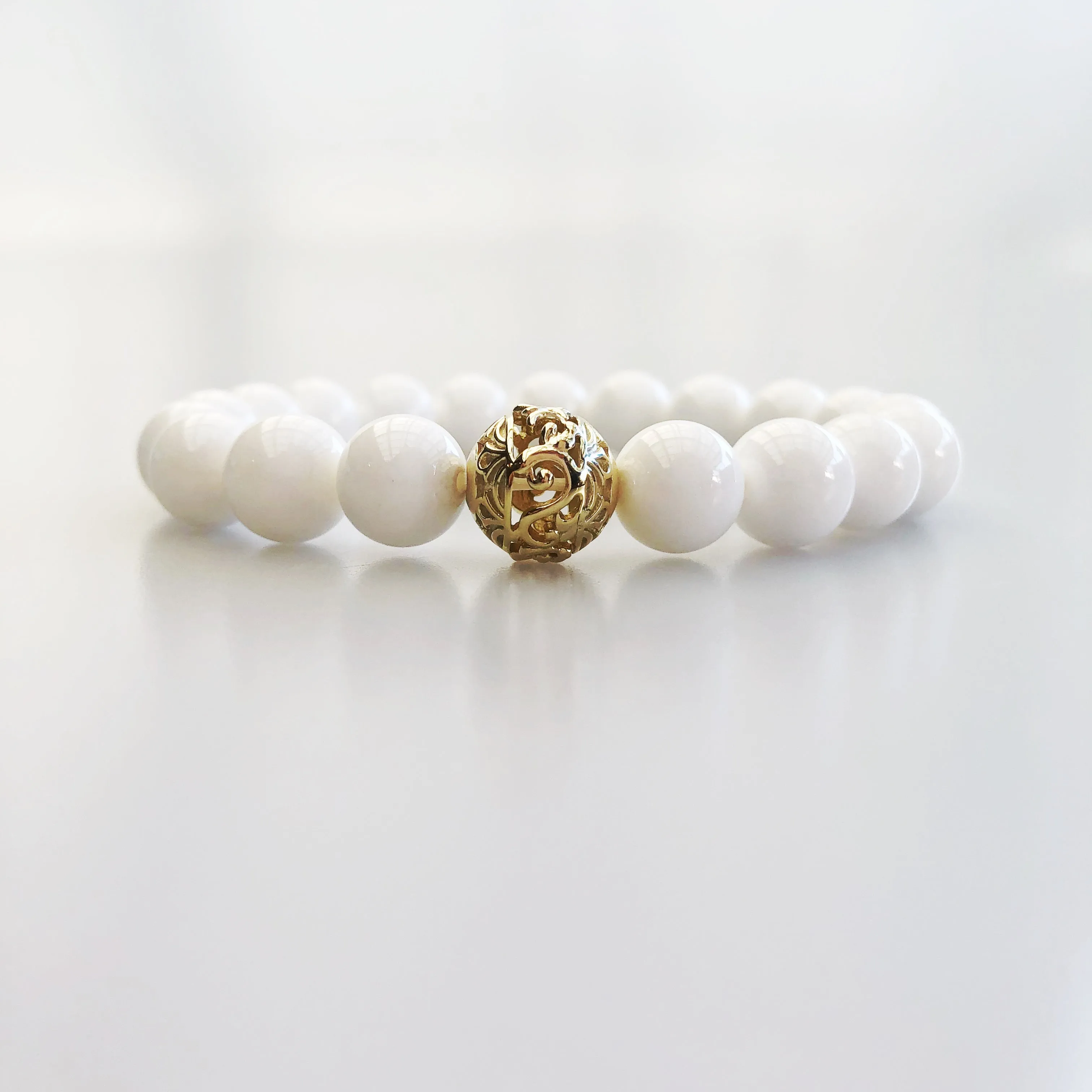 Beaded Auspicious Tridacna Bracelet 10mm