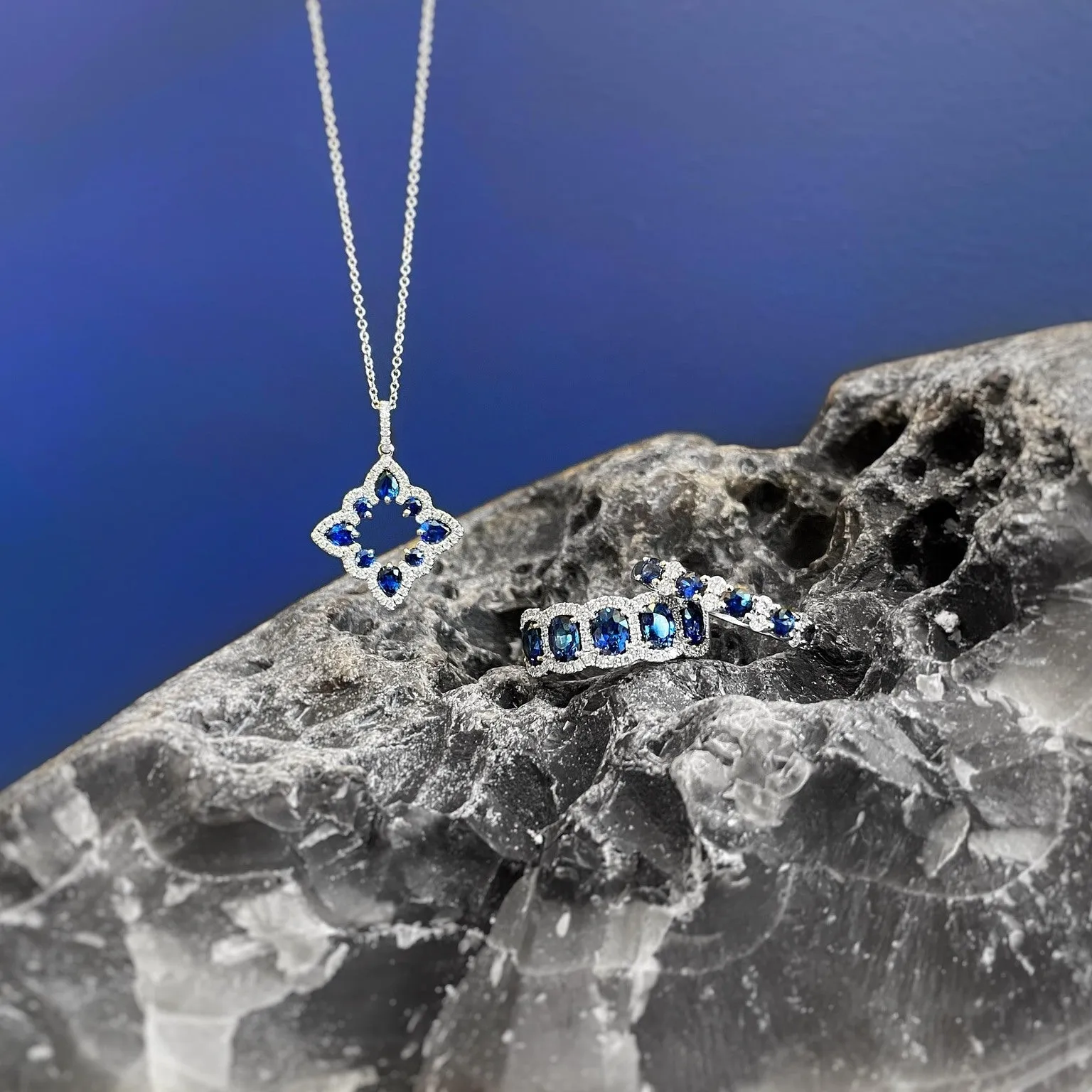Blue Sapphire Open Shape Necklace