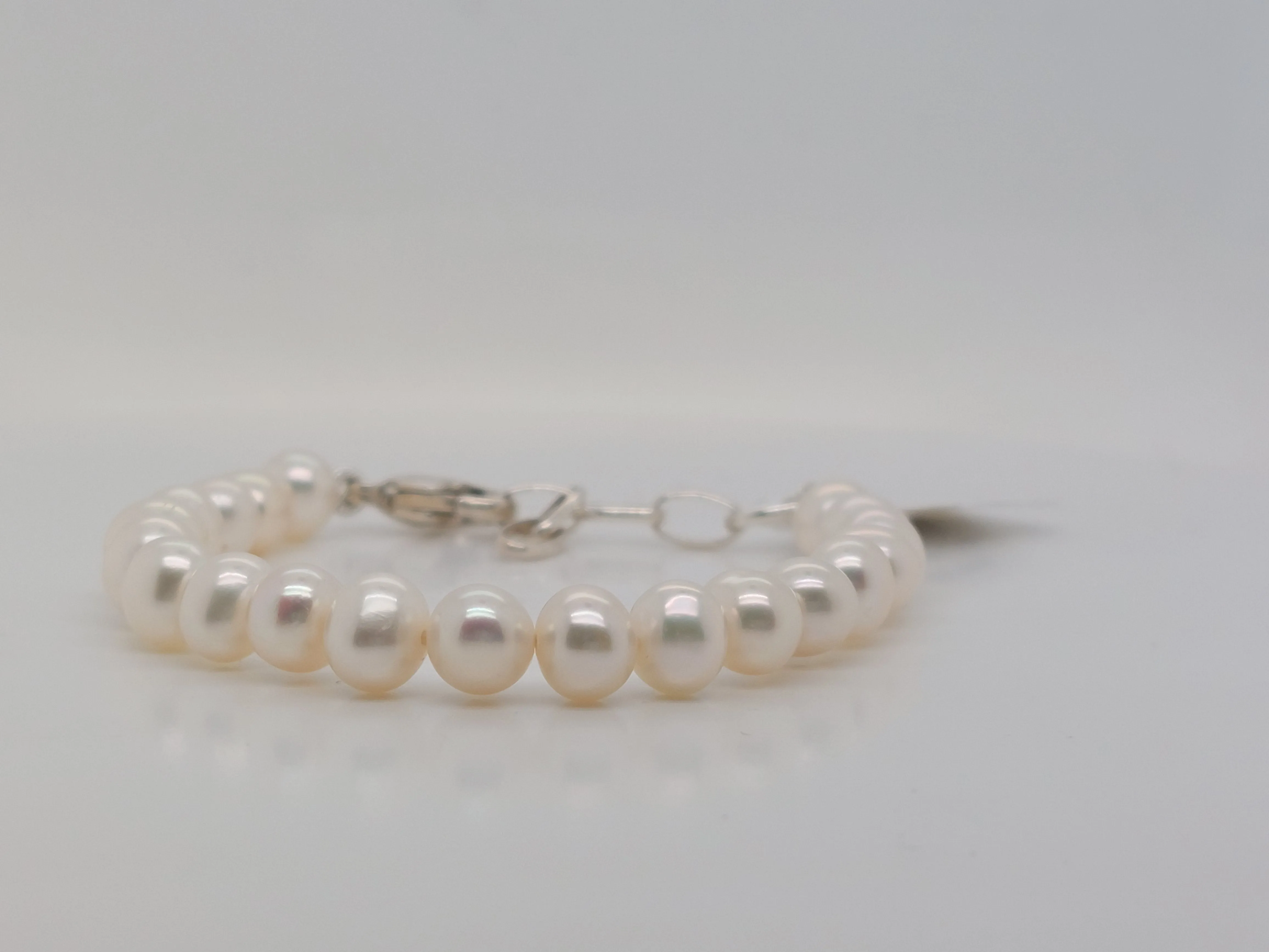 Childs Pearl Bracelet