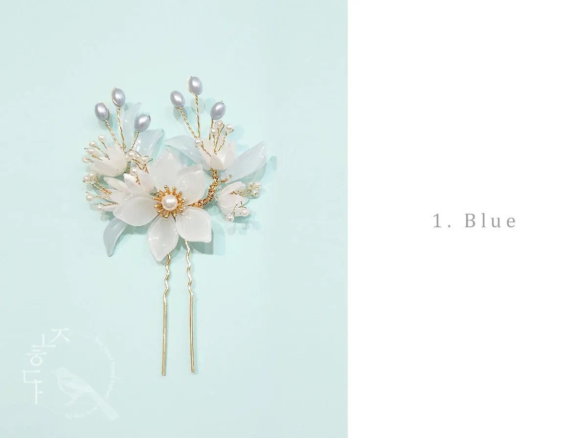 Cute Flower Hair Pin in Pink and Blue (2 Colors)