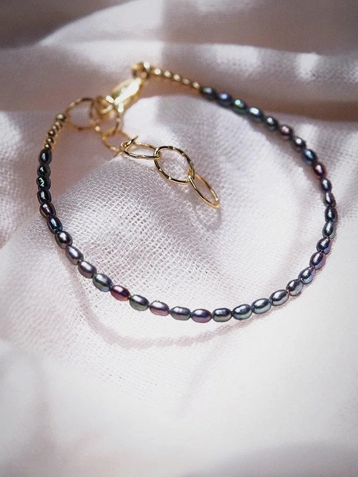 Dainty Black Pearl Bracelet - Maile