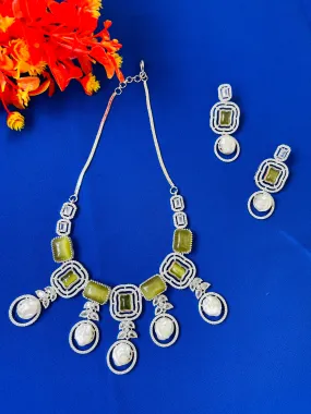 EMERALD MEHANDI NECKLACE-Elegance107