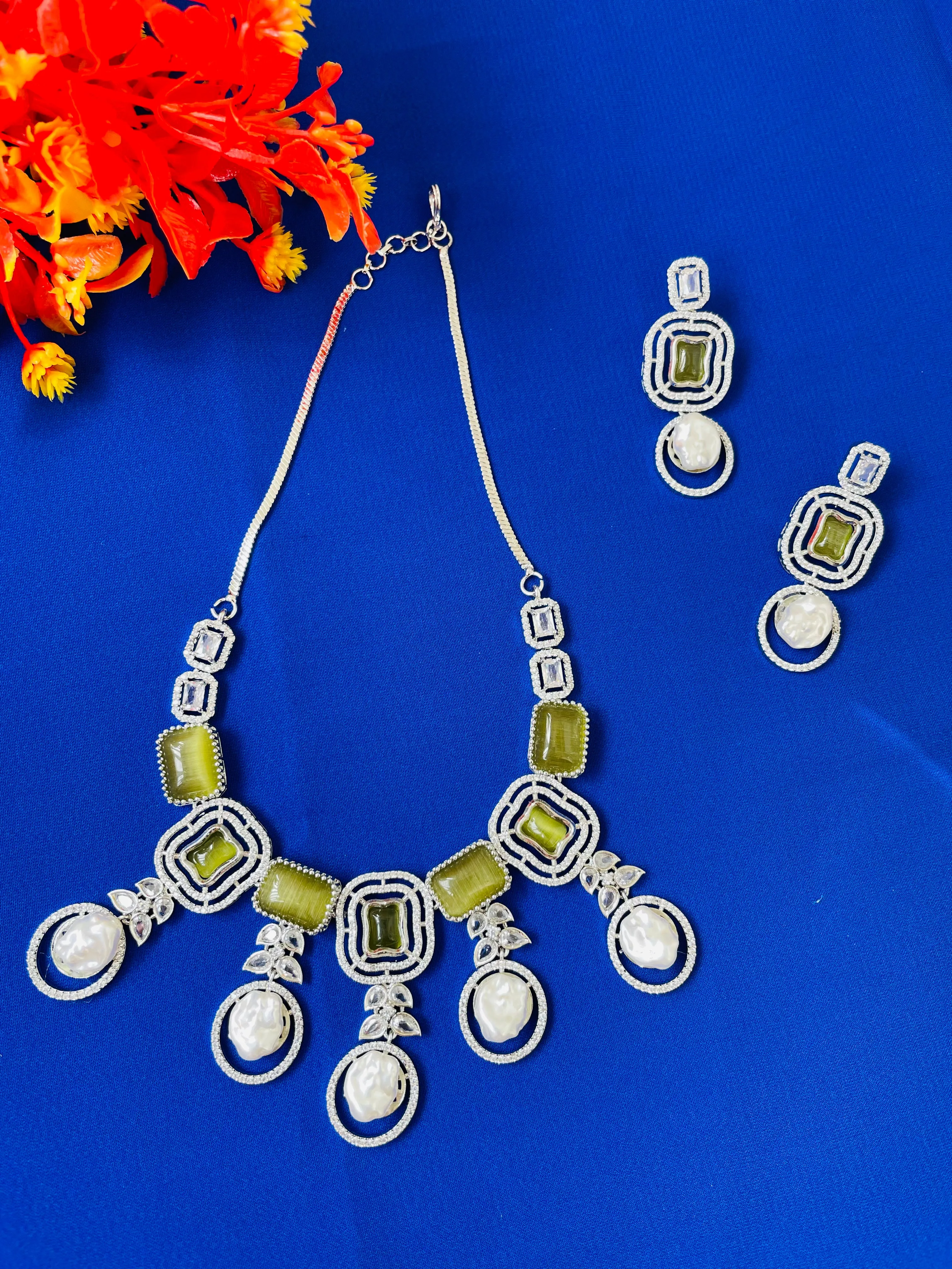 EMERALD MEHANDI NECKLACE-Elegance107