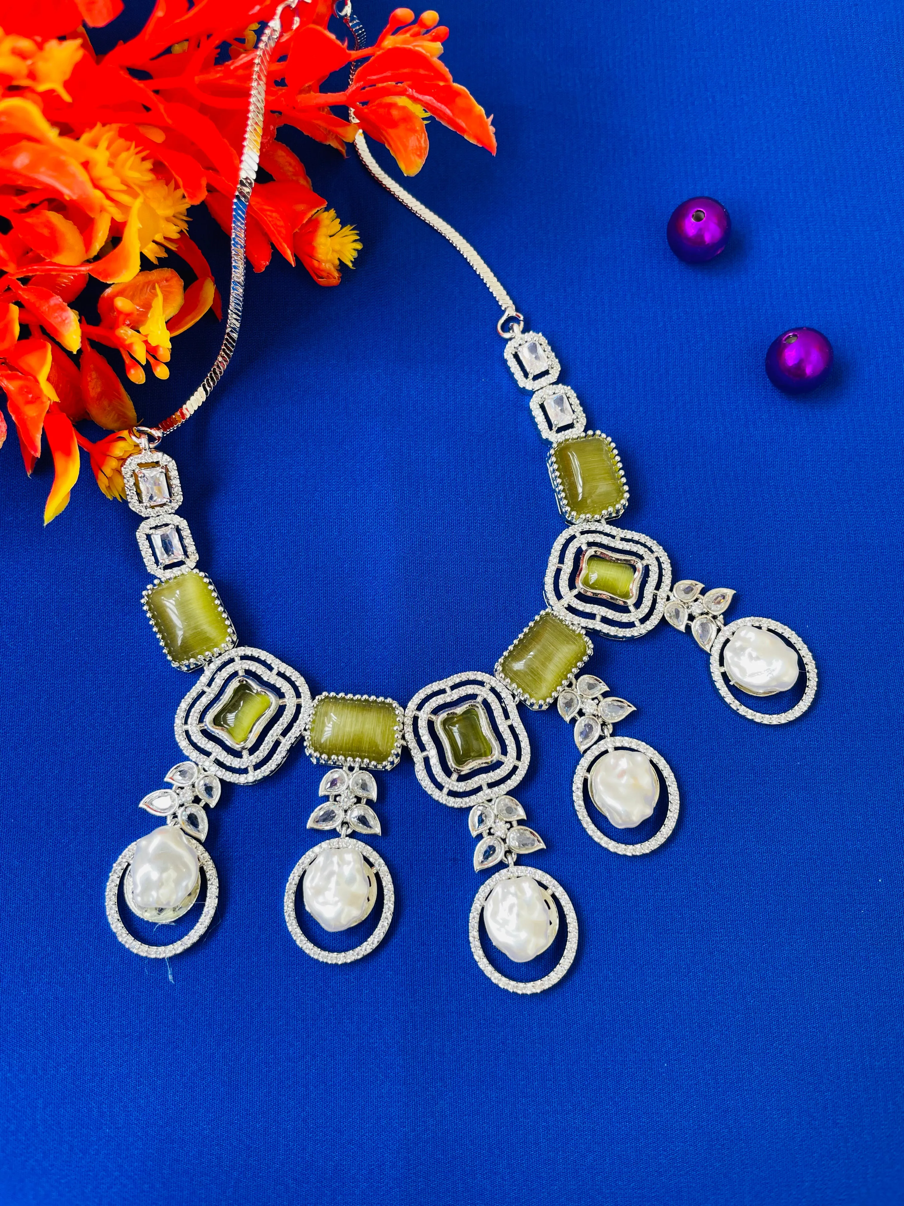 EMERALD MEHANDI NECKLACE-Elegance107