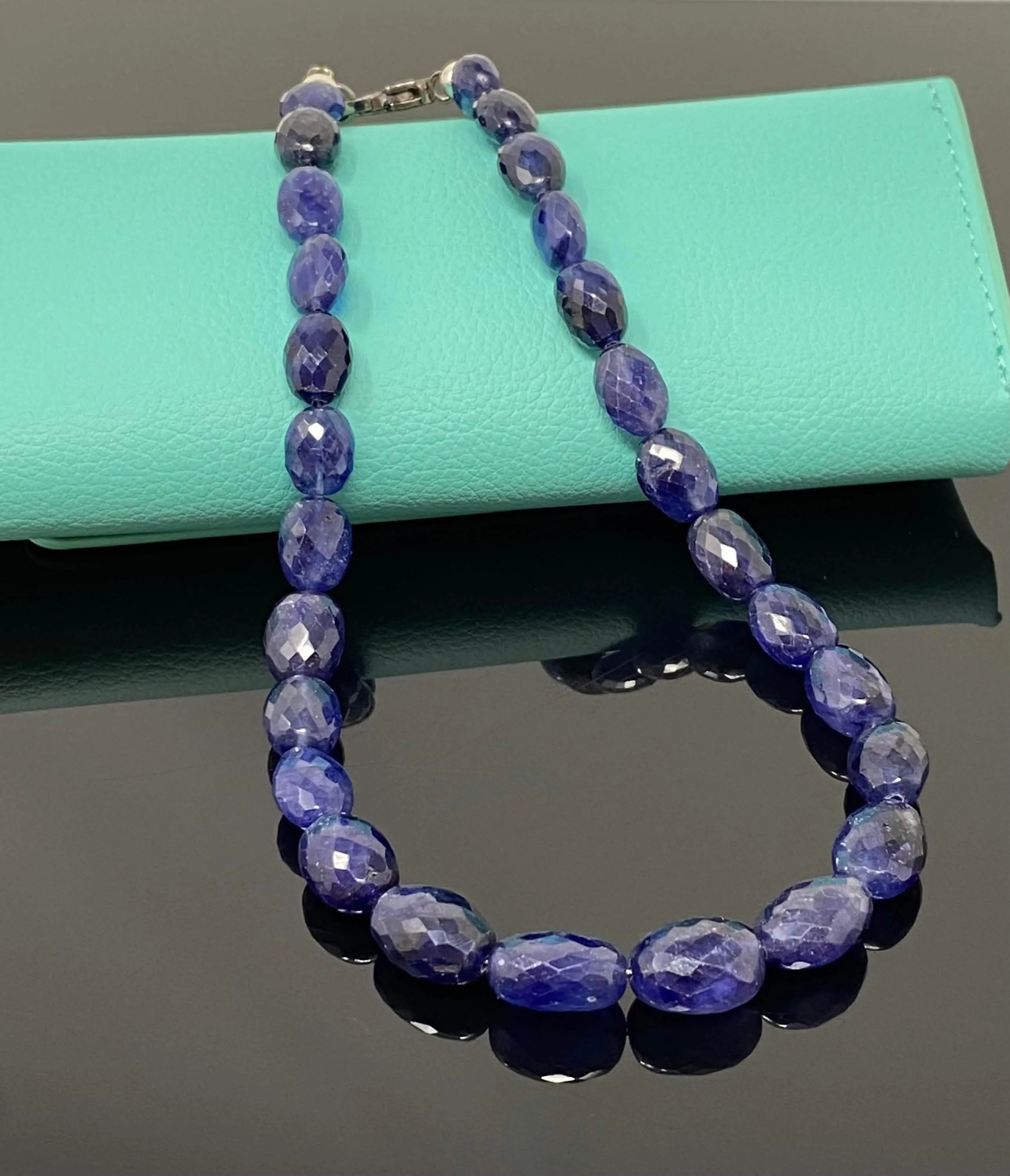 Exquisite 16.85” Handcrafted Blue Sapphire Necklace with Pave Diamond Clasp