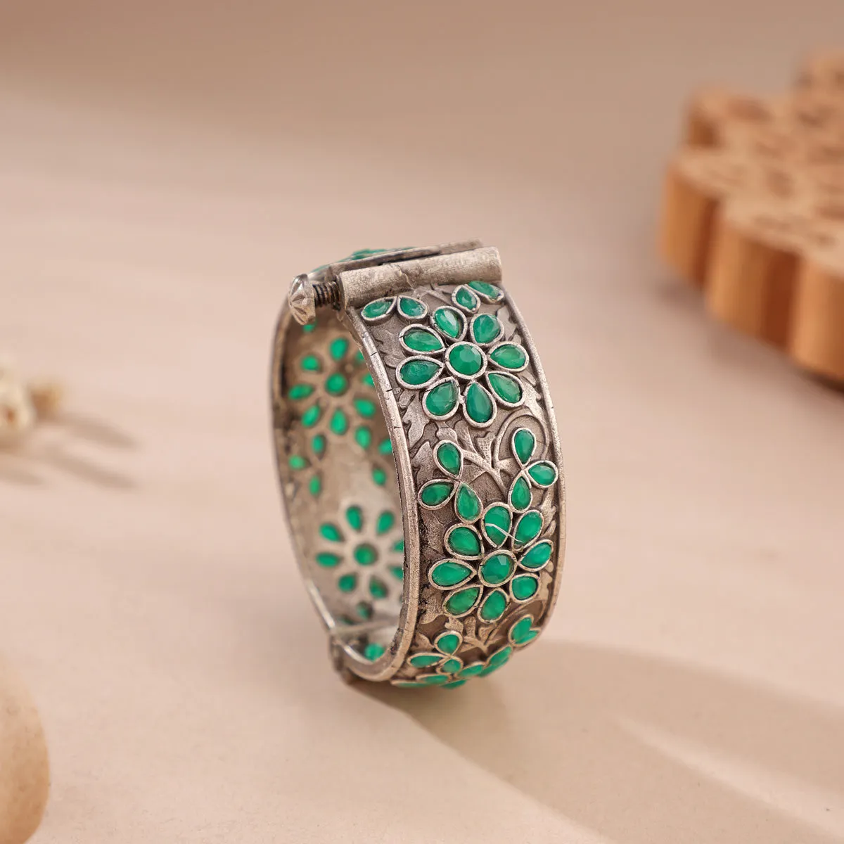 Floral gemstone bracelet