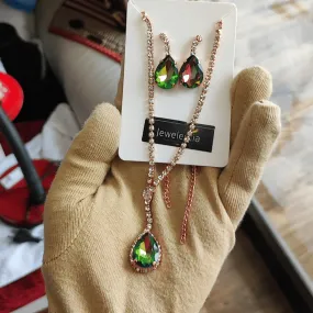 Jewelestia Emerald Glint Necklace and Earrings Set