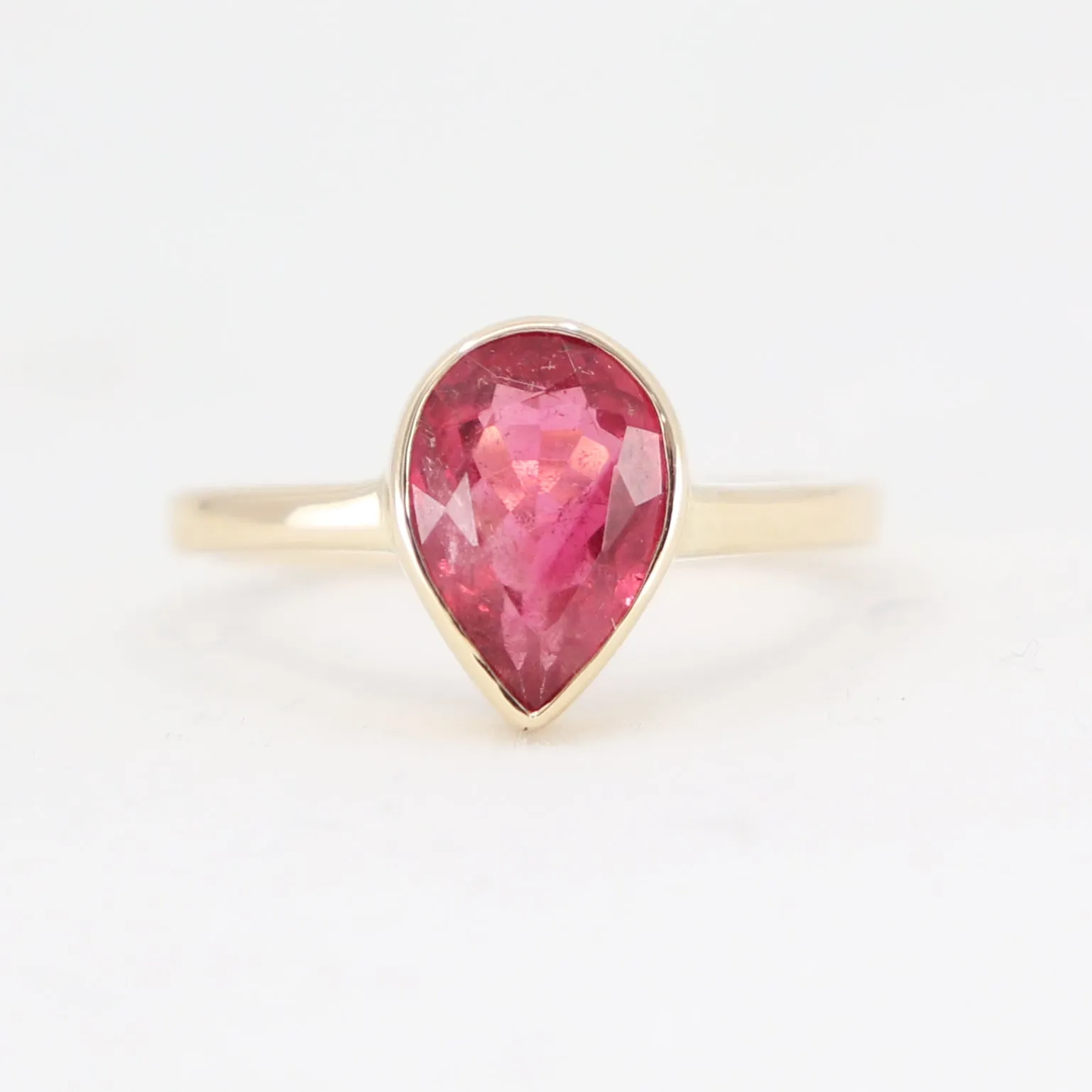 Light Raspberry Tourmaline 9k Yellow Gold
