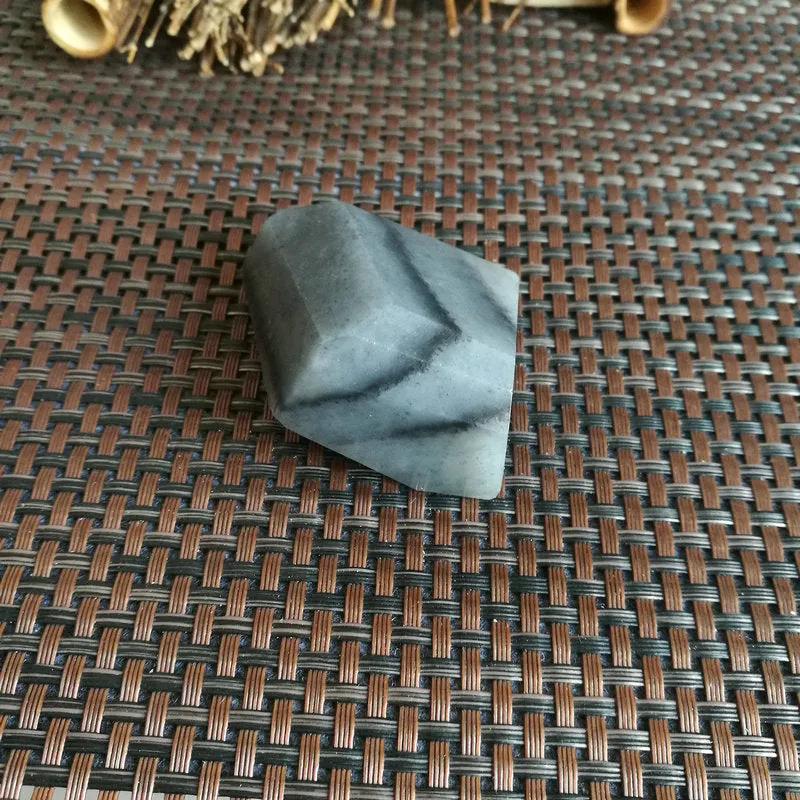 Natural Hetian Jade Rough Nephrite Raw (101g,5X4.5X2.7cm)