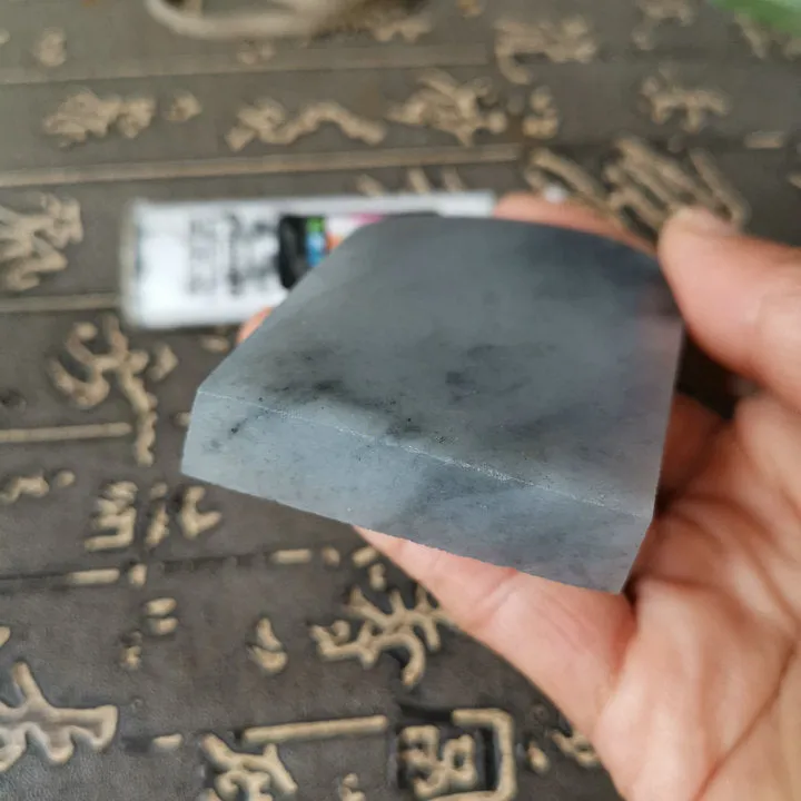 Natural Hetian Jade Rough Nephrite Raw (109g, 6X4.7X1.2cm)