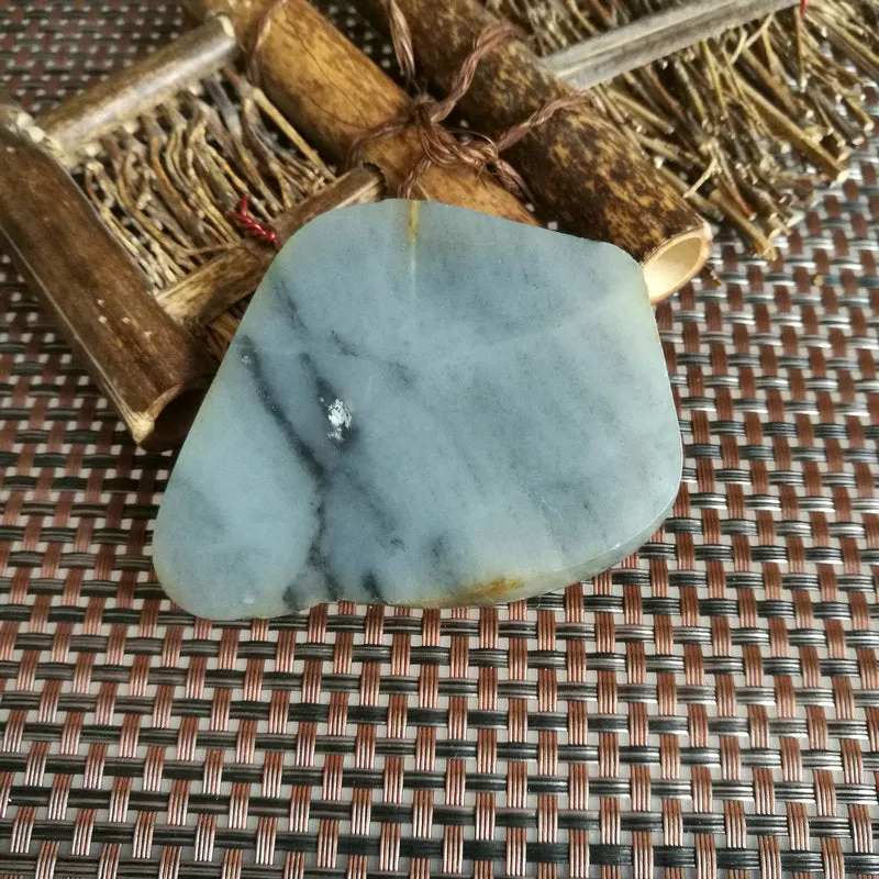 Natural Hetian Jade Rough Nephrite Raw (112g, 7X5.5X1.5cm)