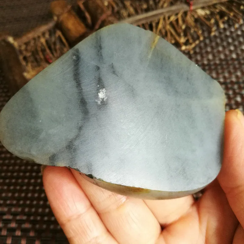 Natural Hetian Jade Rough Nephrite Raw (112g, 7X5.5X1.5cm)
