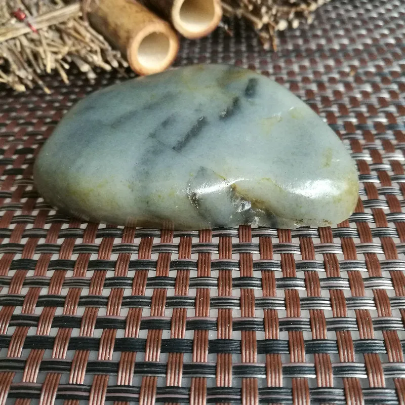 Natural Hetian Jade Rough Nephrite Raw (112g, 7X5.5X1.5cm)