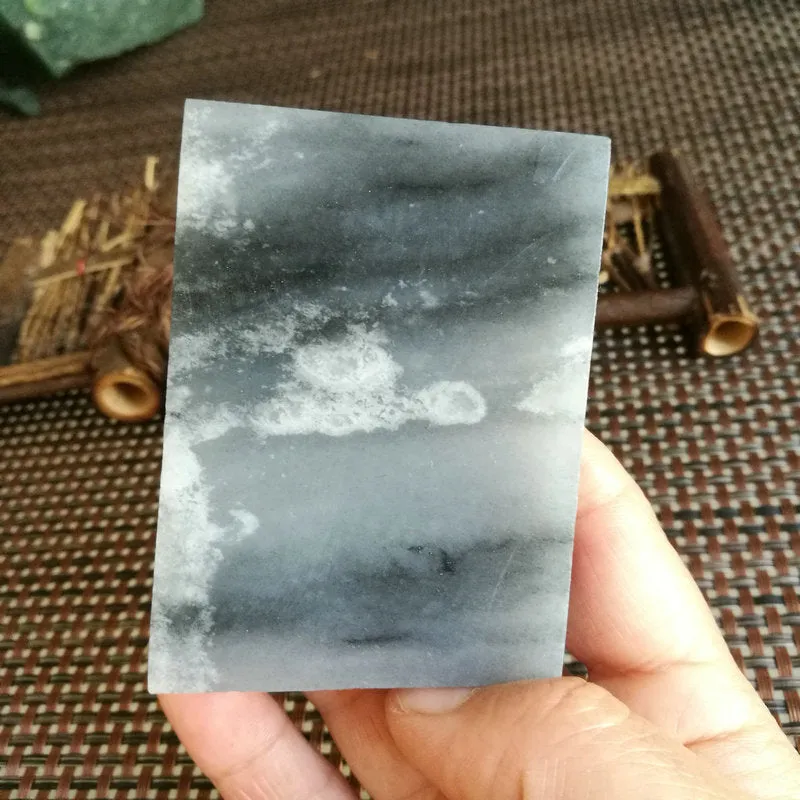 Natural Hetian Jade Rough Nephrite Raw (114g, 7X5.5X1cm)