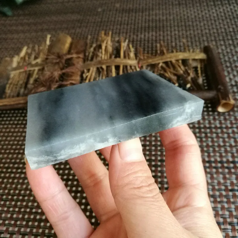 Natural Hetian Jade Rough Nephrite Raw (114g, 7X5.5X1cm)