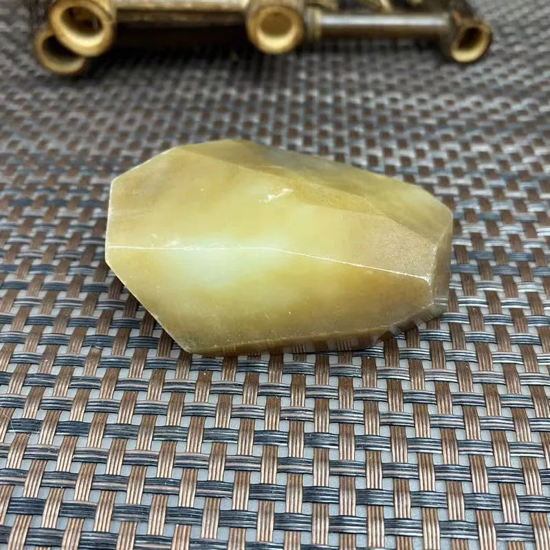 Natural Hetian Jade Rough Nephrite Raw (116g,6.4X5.0X2.0cm)