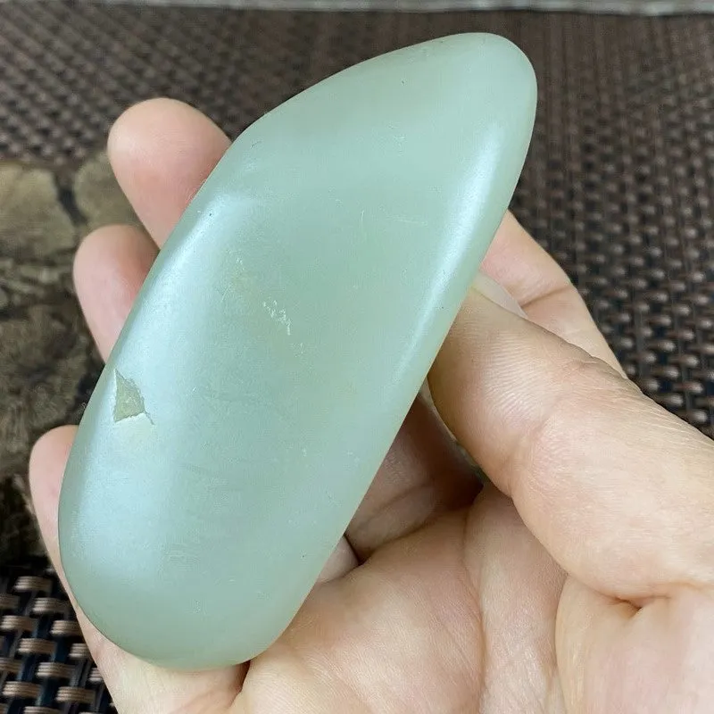 Natural Hetian Jade Rough Nephrite Raw (139g,8.4X3.4X2.9cm)