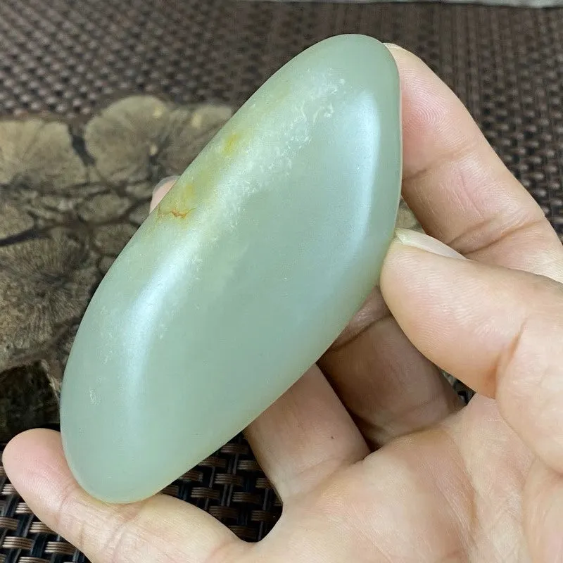 Natural Hetian Jade Rough Nephrite Raw (139g,8.4X3.4X2.9cm)