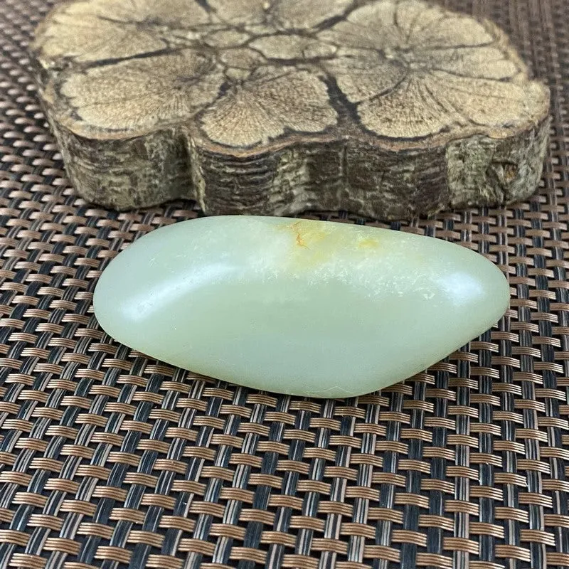 Natural Hetian Jade Rough Nephrite Raw (139g,8.4X3.4X2.9cm)