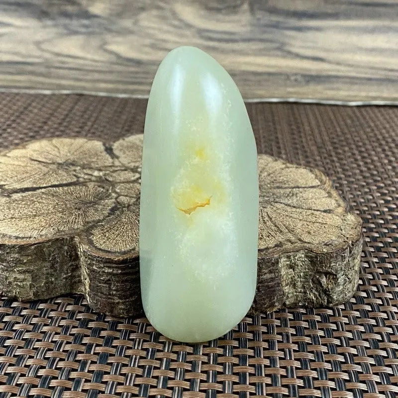 Natural Hetian Jade Rough Nephrite Raw (139g,8.4X3.4X2.9cm)