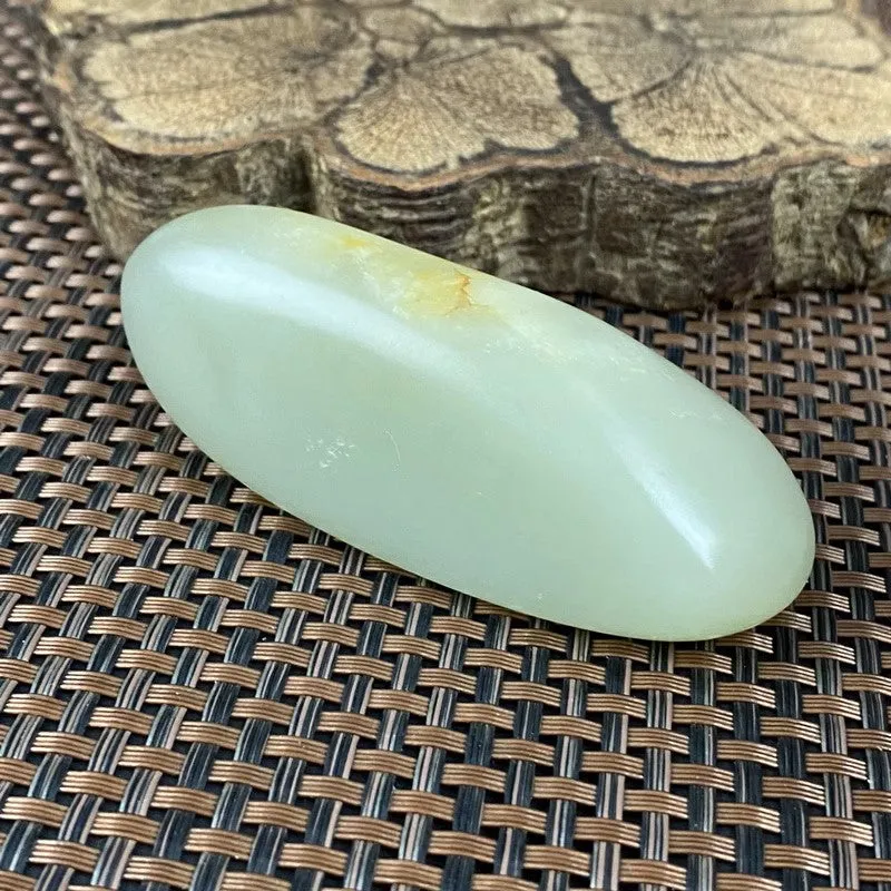 Natural Hetian Jade Rough Nephrite Raw (139g,8.4X3.4X2.9cm)