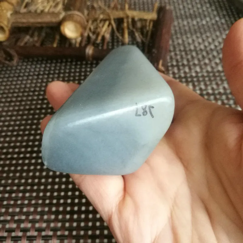 Natural Hetian Jade Rough Nephrite Raw (181g, 7.5X4.7X2.5cm)