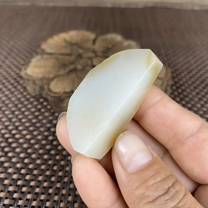 Natural Hetian Jade Rough Nephrite Raw (24g,4.7X2.4X1.3cm)