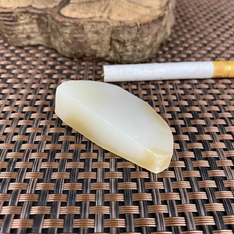 Natural Hetian Jade Rough Nephrite Raw (24g,4.7X2.4X1.3cm)