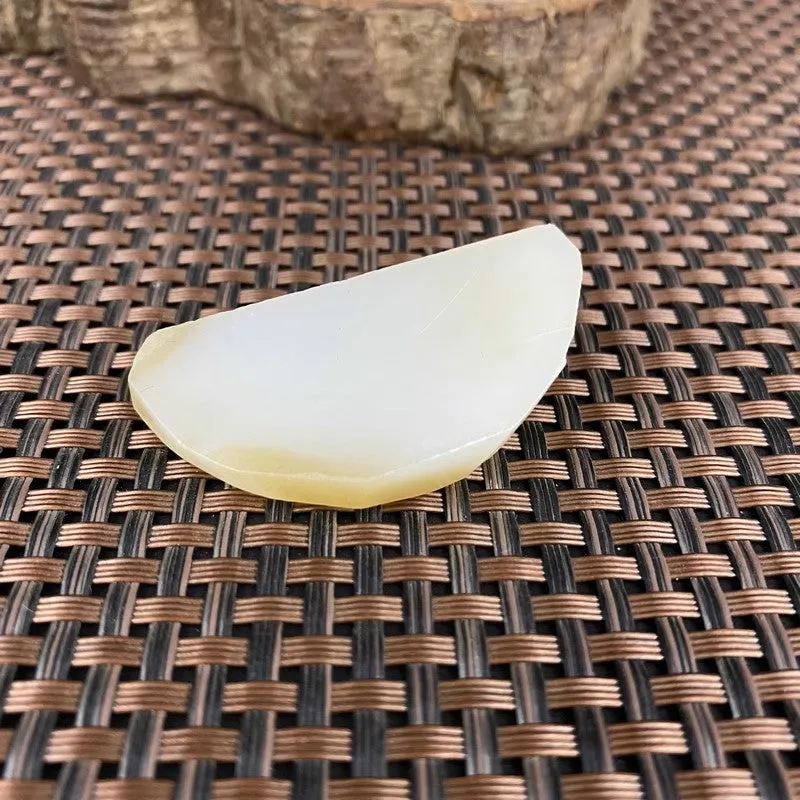 Natural Hetian Jade Rough Nephrite Raw (24g,4.7X2.4X1.3cm)