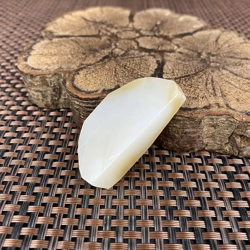 Natural Hetian Jade Rough Nephrite Raw (24g,4.7X2.4X1.3cm)