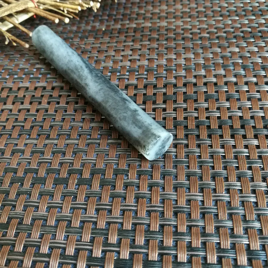 Natural Hetian Jade Rough Nephrite Raw (27g,8.5X1.2cm)