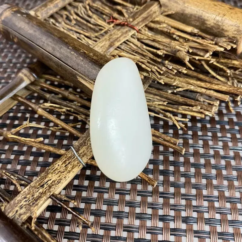 Natural Hetian Jade Rough Nephrite Raw (31g,4.4X3.1X1.3cm)