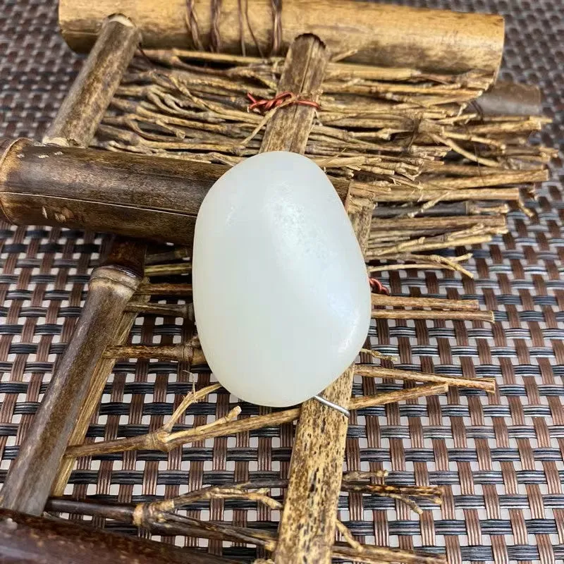 Natural Hetian Jade Rough Nephrite Raw (31g,4.4X3.1X1.3cm)