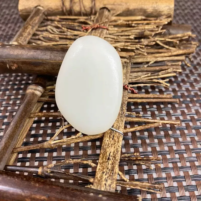 Natural Hetian Jade Rough Nephrite Raw (31g,4.4X3.1X1.3cm)