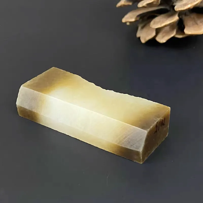 Natural Hetian Jade Rough Nephrite Raw (35g,5.3X1.8X1.2cm)