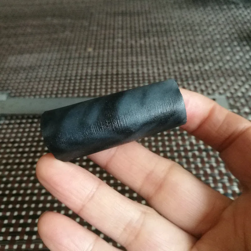 Natural Hetian Jade Rough Nephrite Raw (40g, 4.7X1.8cm)