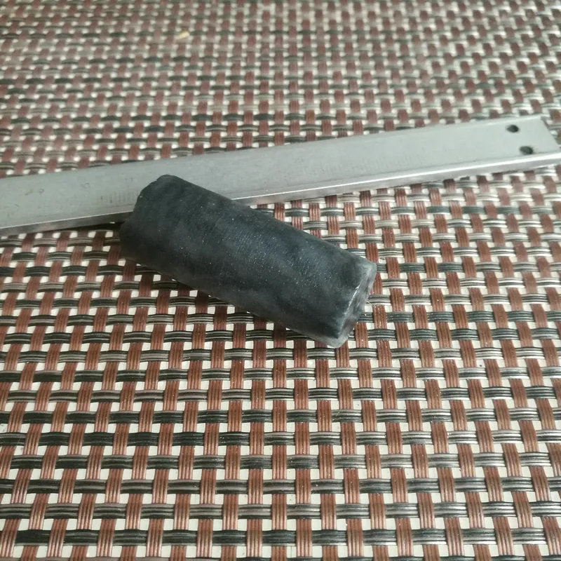 Natural Hetian Jade Rough Nephrite Raw (40g, 4.7X1.8cm)