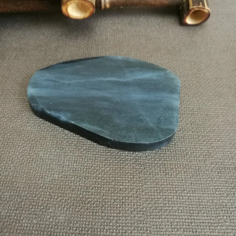 Natural Hetian Jade Rough Nephrite Raw (43g,6.3X4.5X0.6cm)