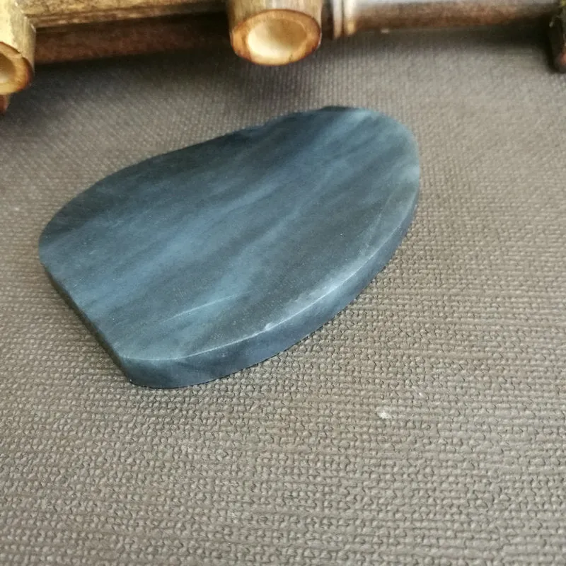 Natural Hetian Jade Rough Nephrite Raw (43g,6.3X4.5X0.6cm)
