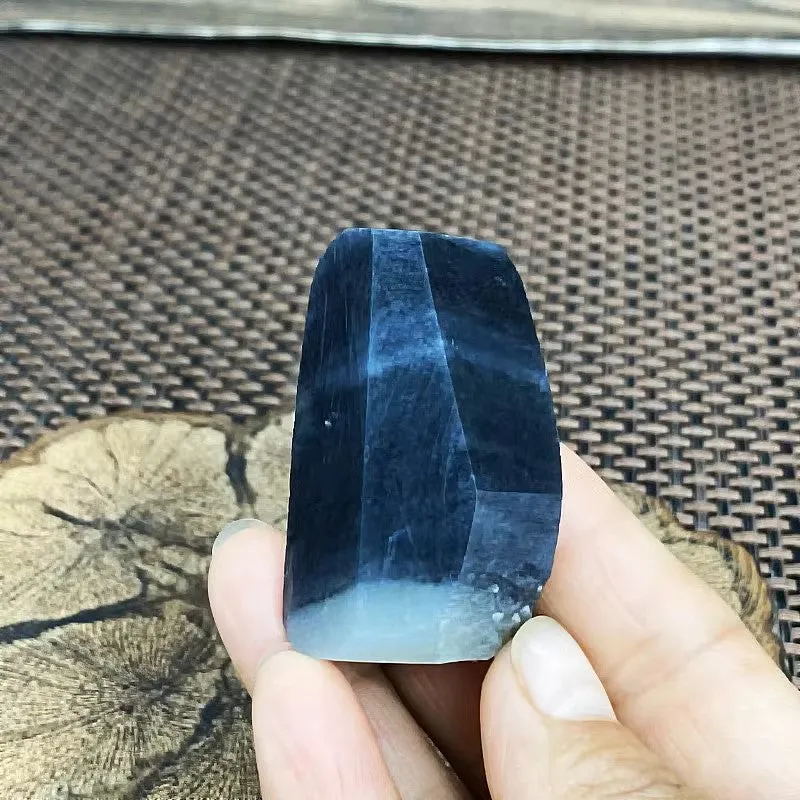 Natural Hetian Jade Rough Nephrite Raw (44g,4.8X3.1X1.5cm)