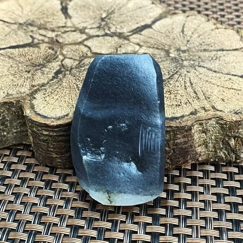 Natural Hetian Jade Rough Nephrite Raw (44g,4.8X3.1X1.5cm)