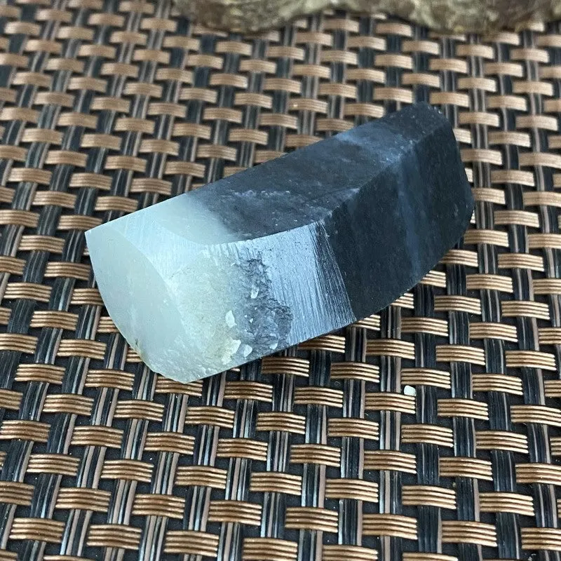 Natural Hetian Jade Rough Nephrite Raw (44g,4.8X3.1X1.5cm)