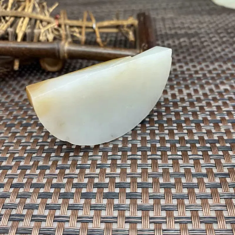 Natural Hetian Jade Rough Nephrite Raw (62g,5.6X3.4X1.4cm)