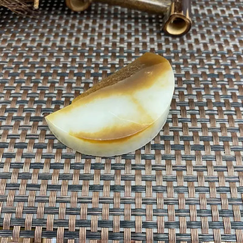 Natural Hetian Jade Rough Nephrite Raw (62g,5.6X3.4X1.4cm)